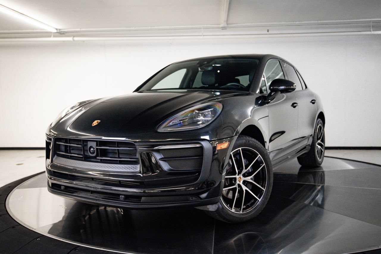 Certified 2024 Porsche Macan AWD/4WD video 1
