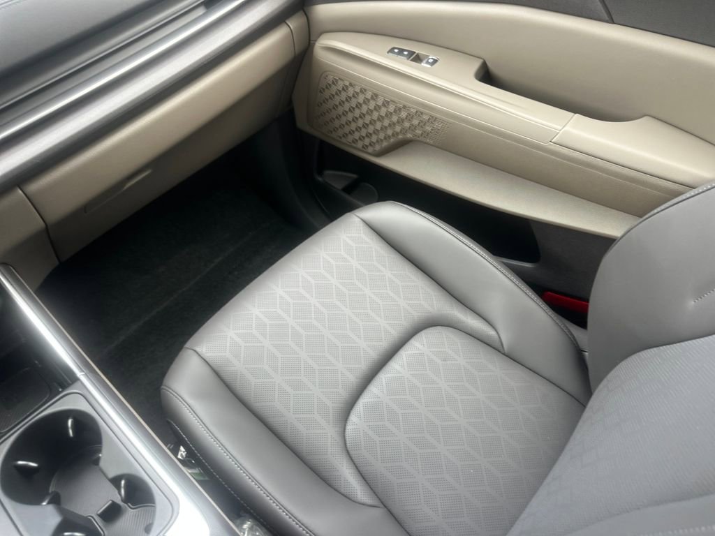 New 2026 Kia Carnival EX image 31