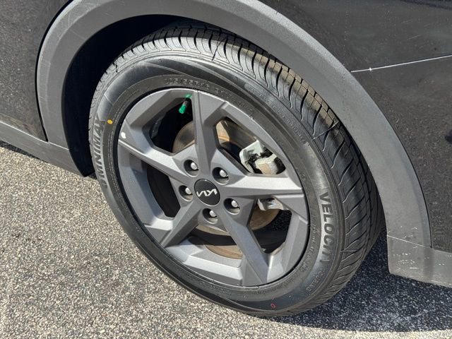 Certified 2025 Kia K4 LXS image 6