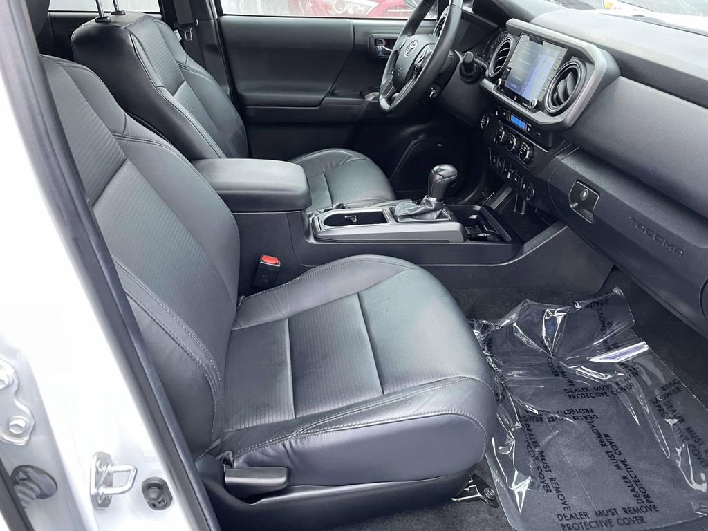 Used 2022 Toyota Tacoma TRD Off-Road w/ TRD Premium Off Road Package image 48