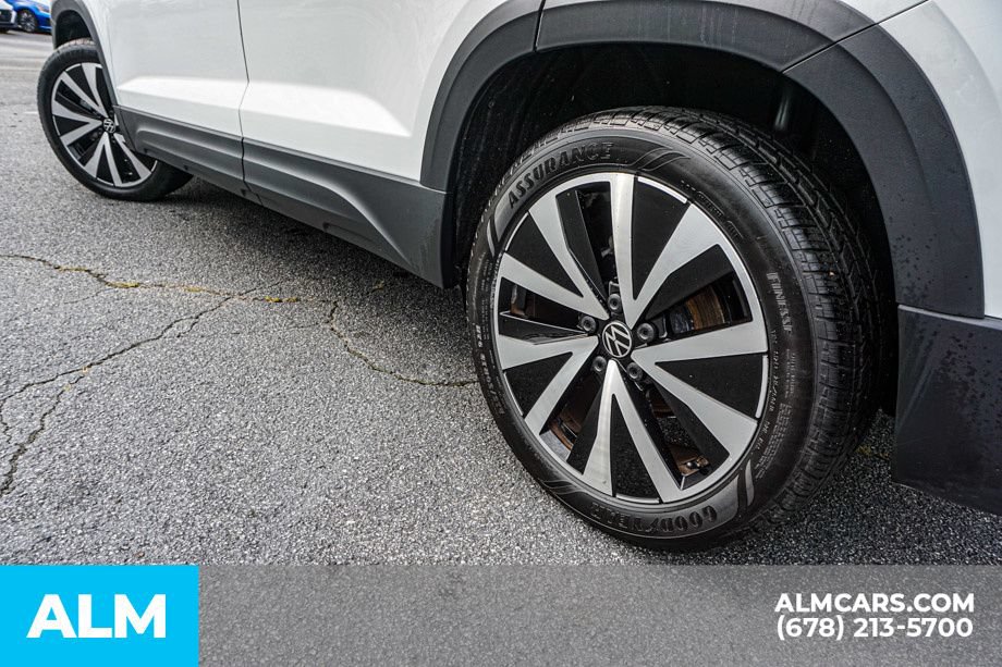 Used 2024 Volkswagen Taos SE FWD image 15