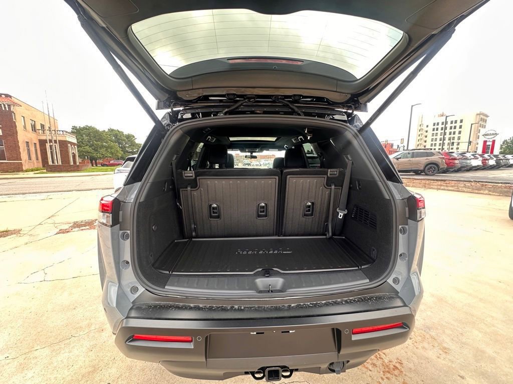 New 2026 Nissan Pathfinder Rock Creek w/ Rock Creek Premium Package AWD/4WD image 5