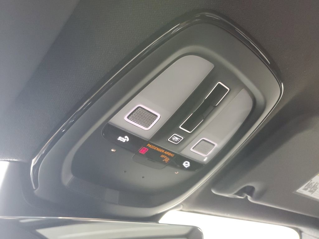 Certified 2026 Volvo XC40 B5 Ultra w/ Climate Package image 36