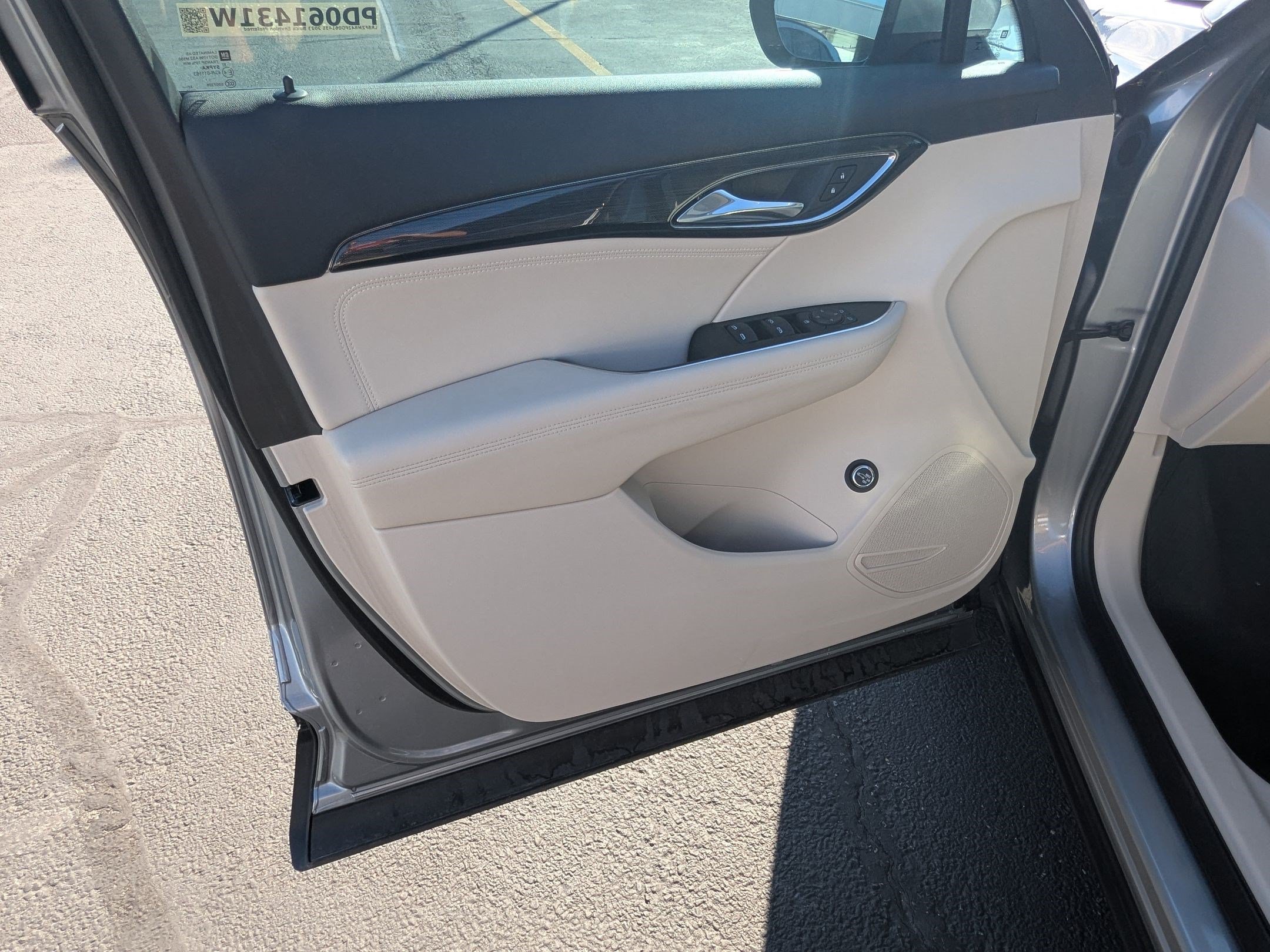Used 2023 Buick Envision Preferred AWD/4WD image 12