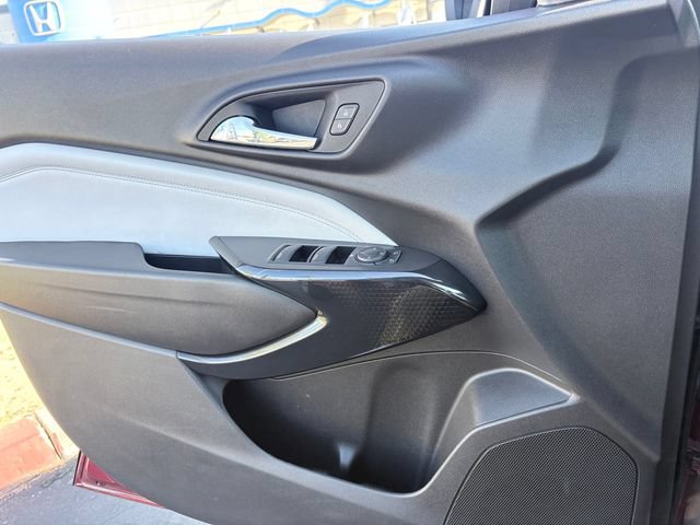 Used 2025 Chevrolet Trax LT FWD image 13