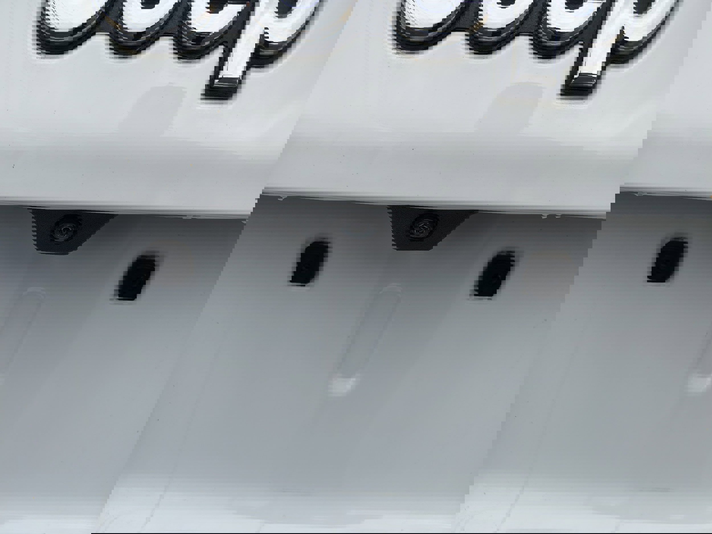 Used 2024 Jeep Compass Latitude image 9