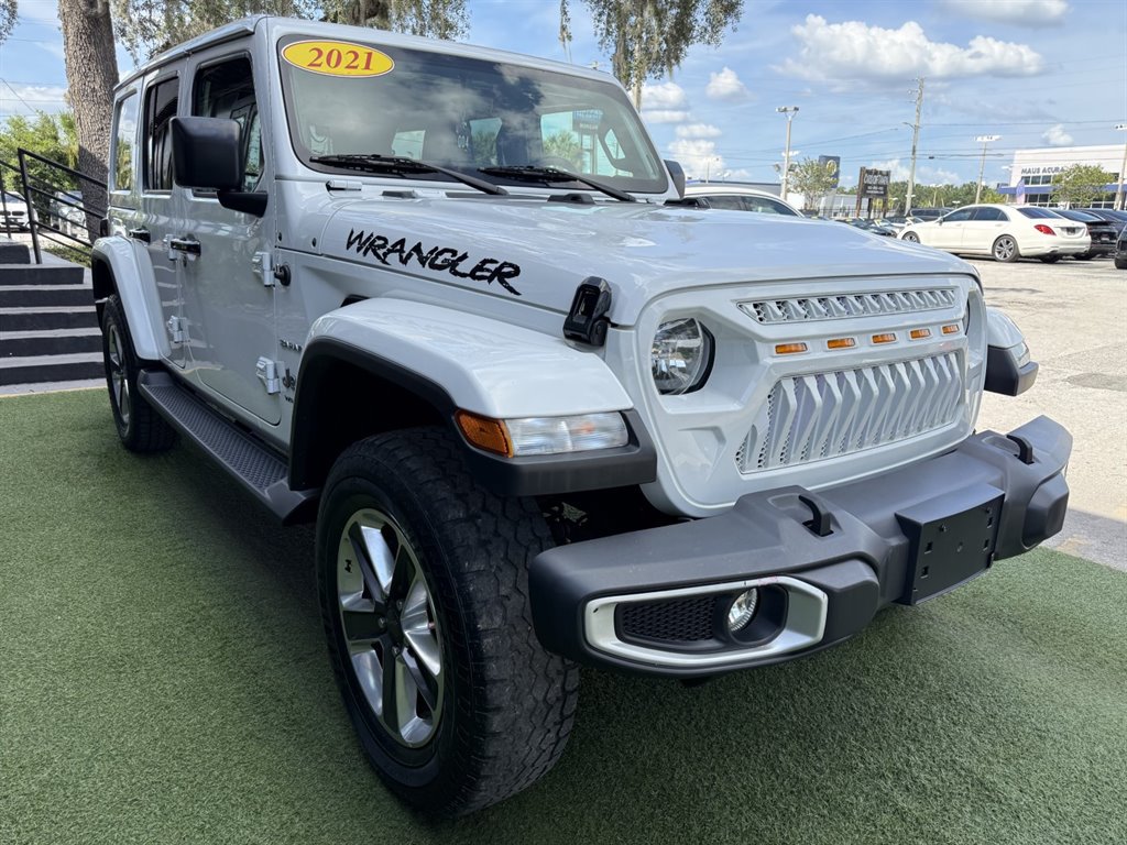 Used 2021 Jeep Wrangler Unlimited Sahara w/ Uconnect 4C Nav & Sound Group AWD/4WD image 3