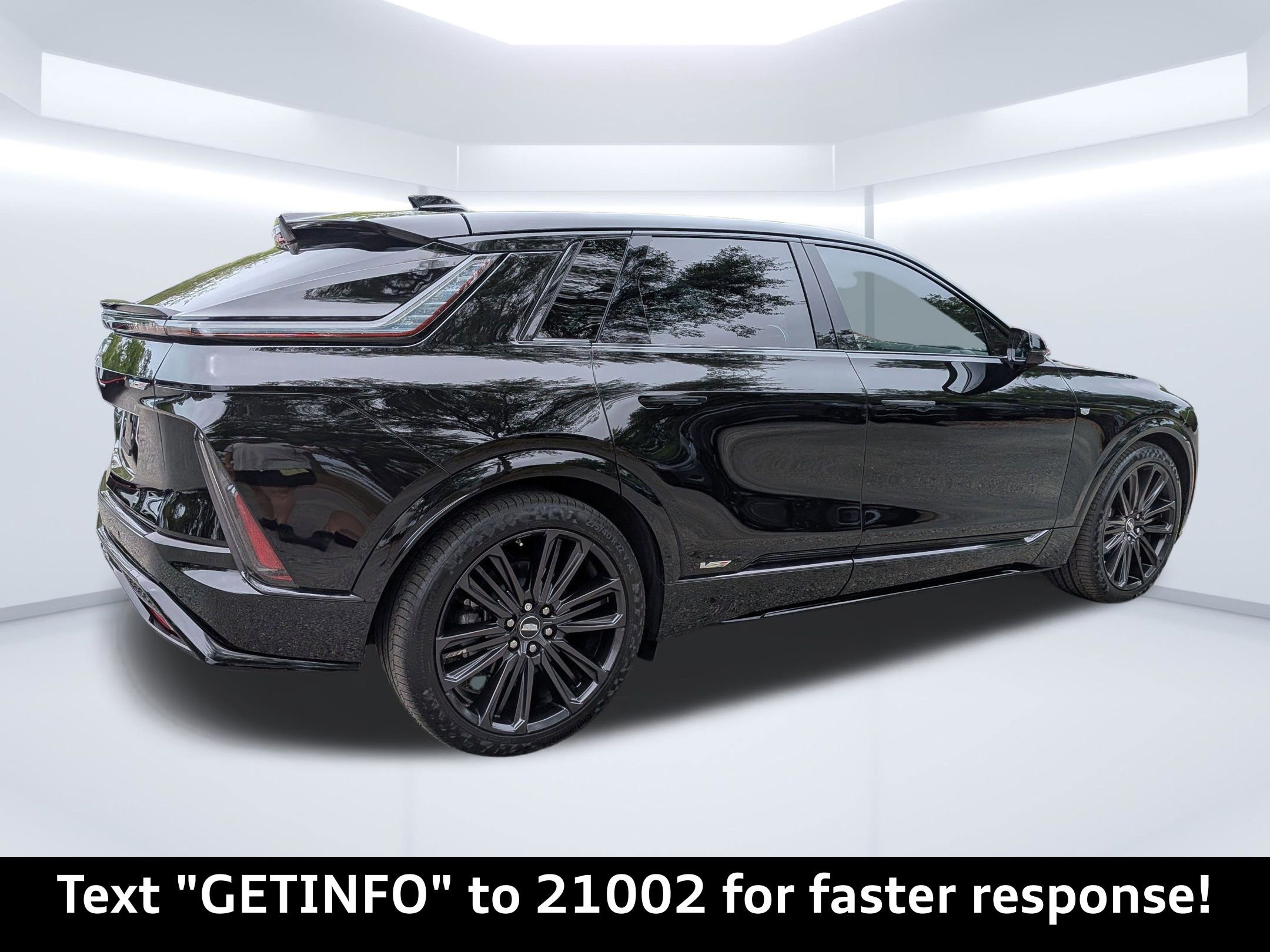 Used 2026 Cadillac Lyriq V w/ LPO, Floor Liner Package image 3