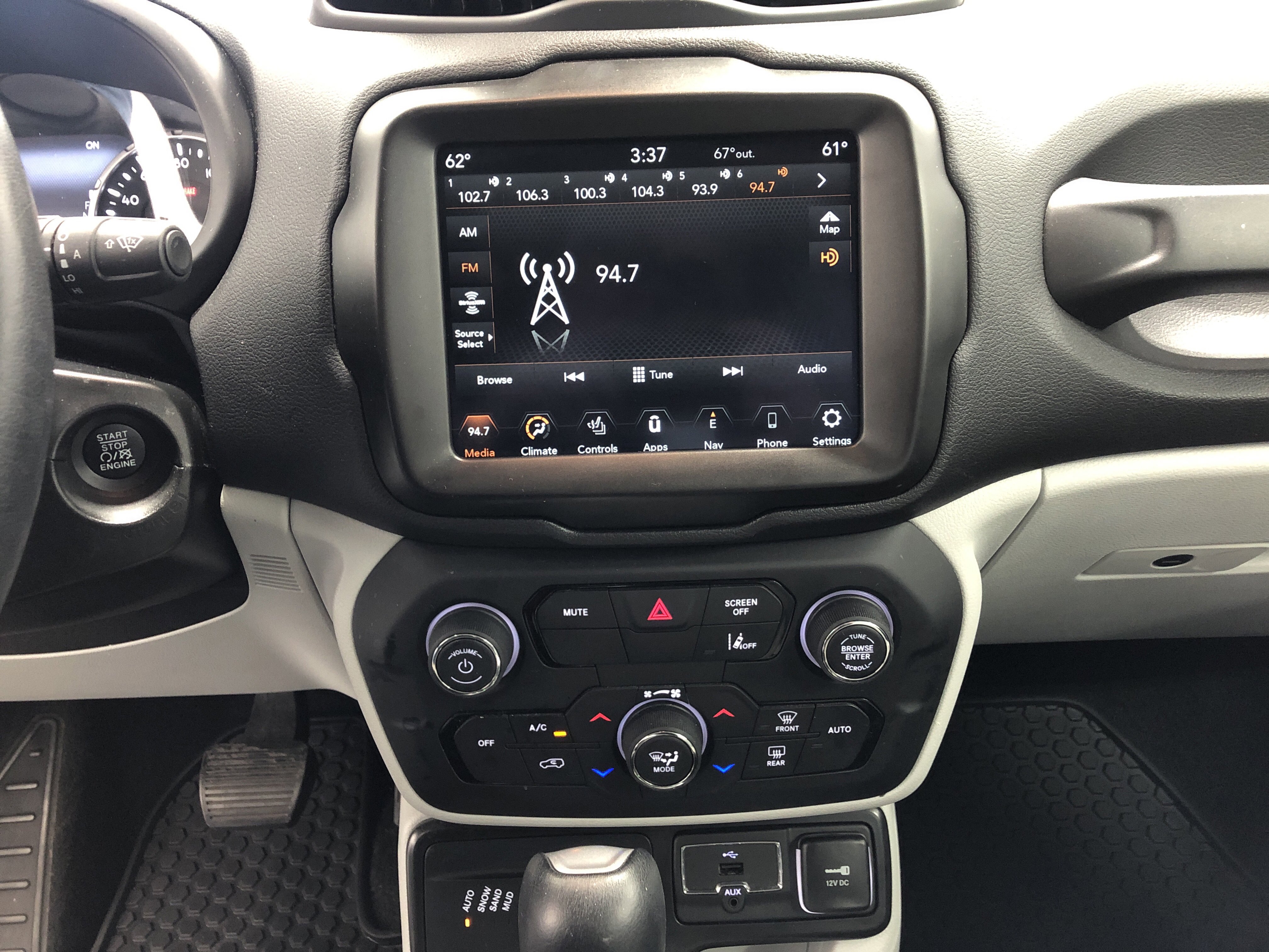 Used 2022 Jeep Renegade Limited AWD/4WD image 19