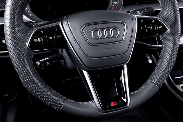 Used 2024 Audi S8 w/ S8 Comfort Plus Package image 33