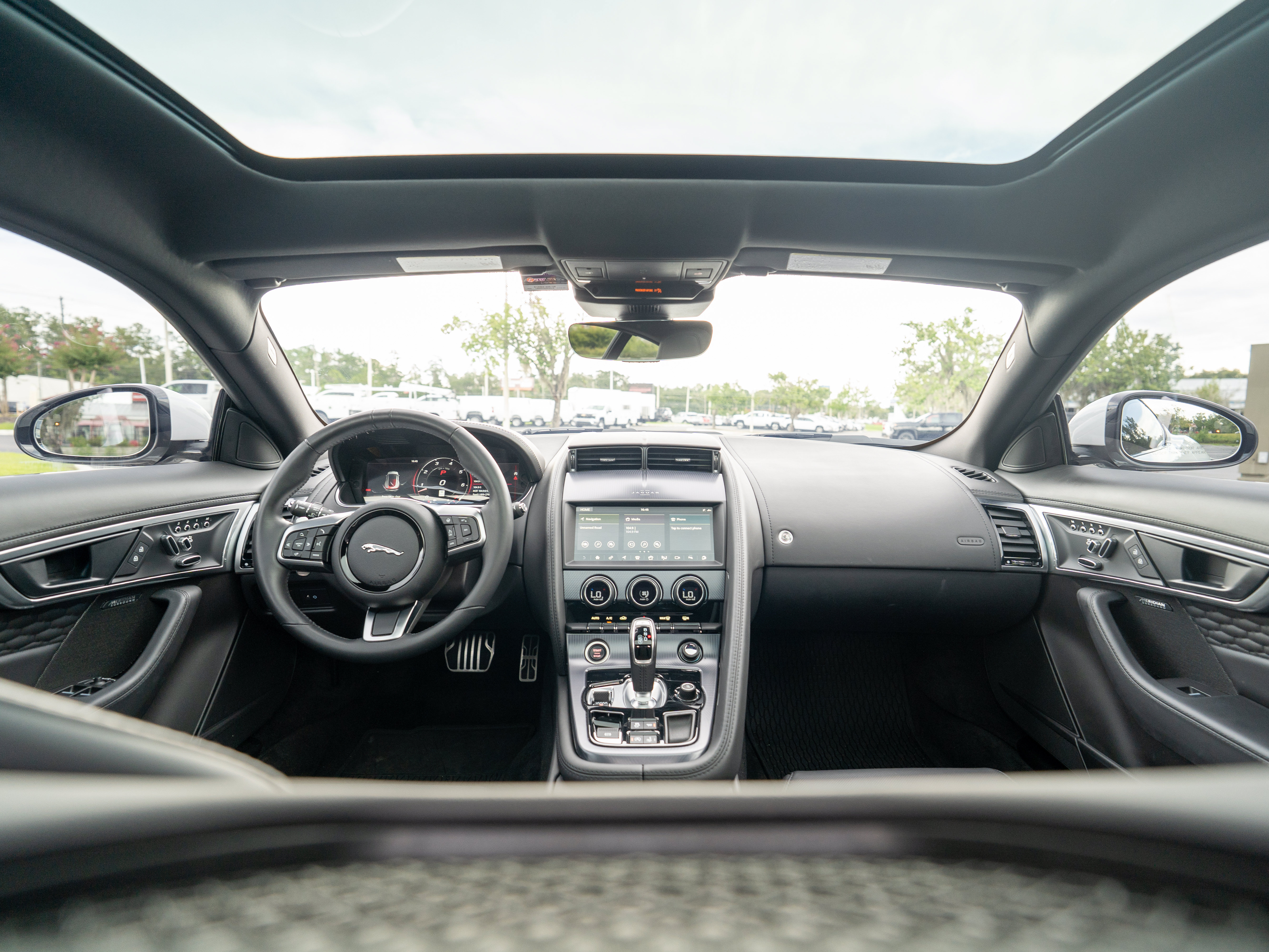 Used 2024 Jaguar F-TYPE R-Dynamic RWD image 12
