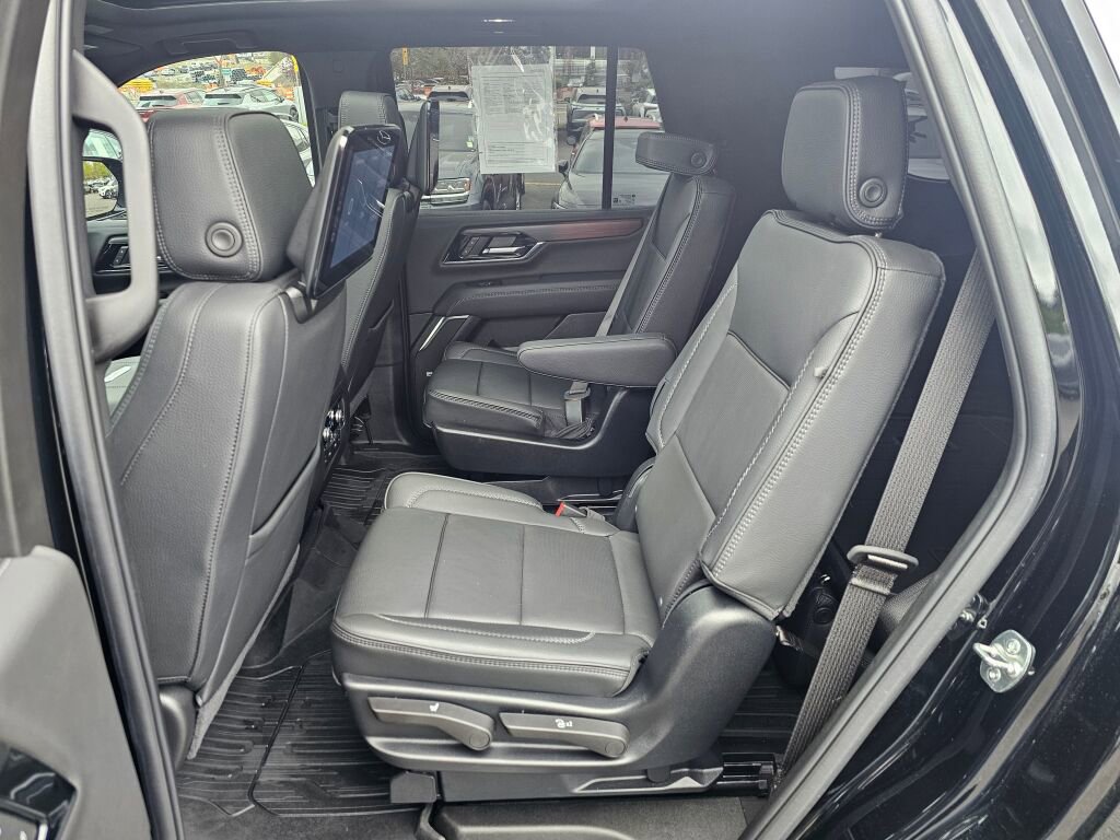 Used 2025 GMC Yukon Denali w/ Denali Reserve Package AWD/4WD image 24
