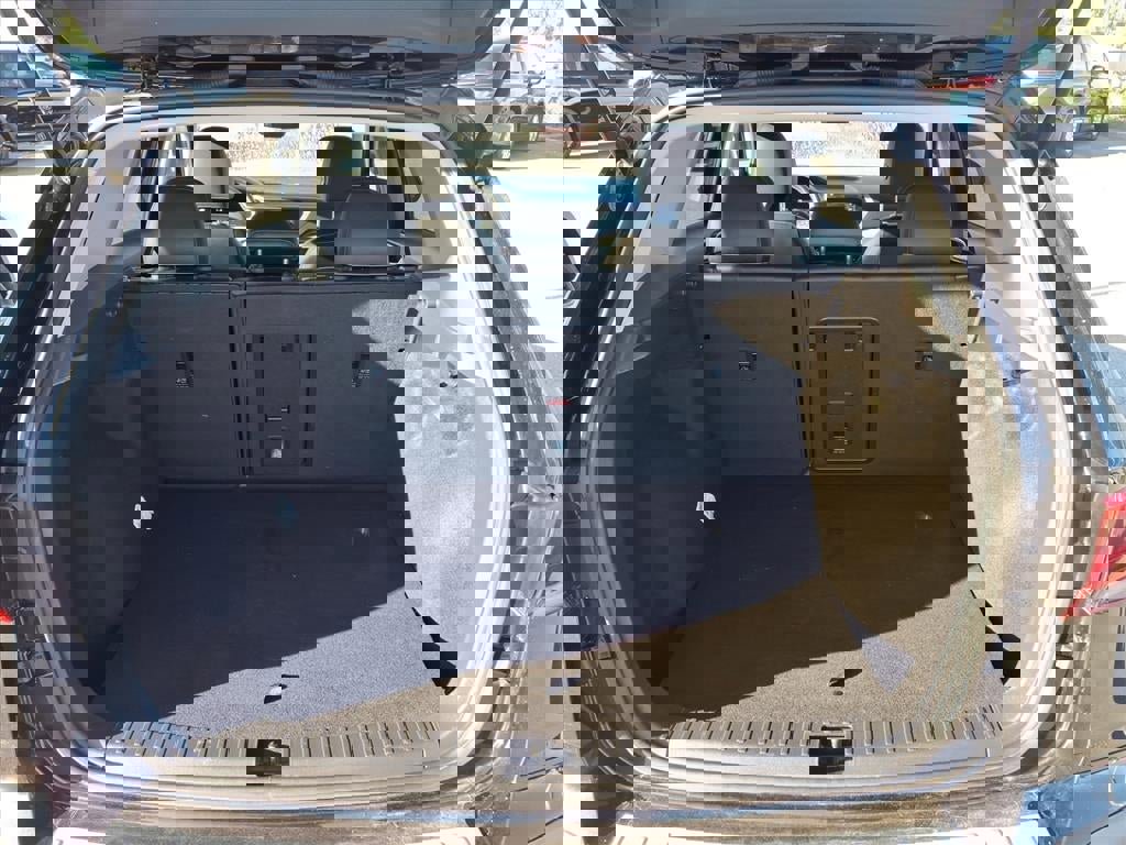 Used 2023 Volkswagen Taos SE image 24