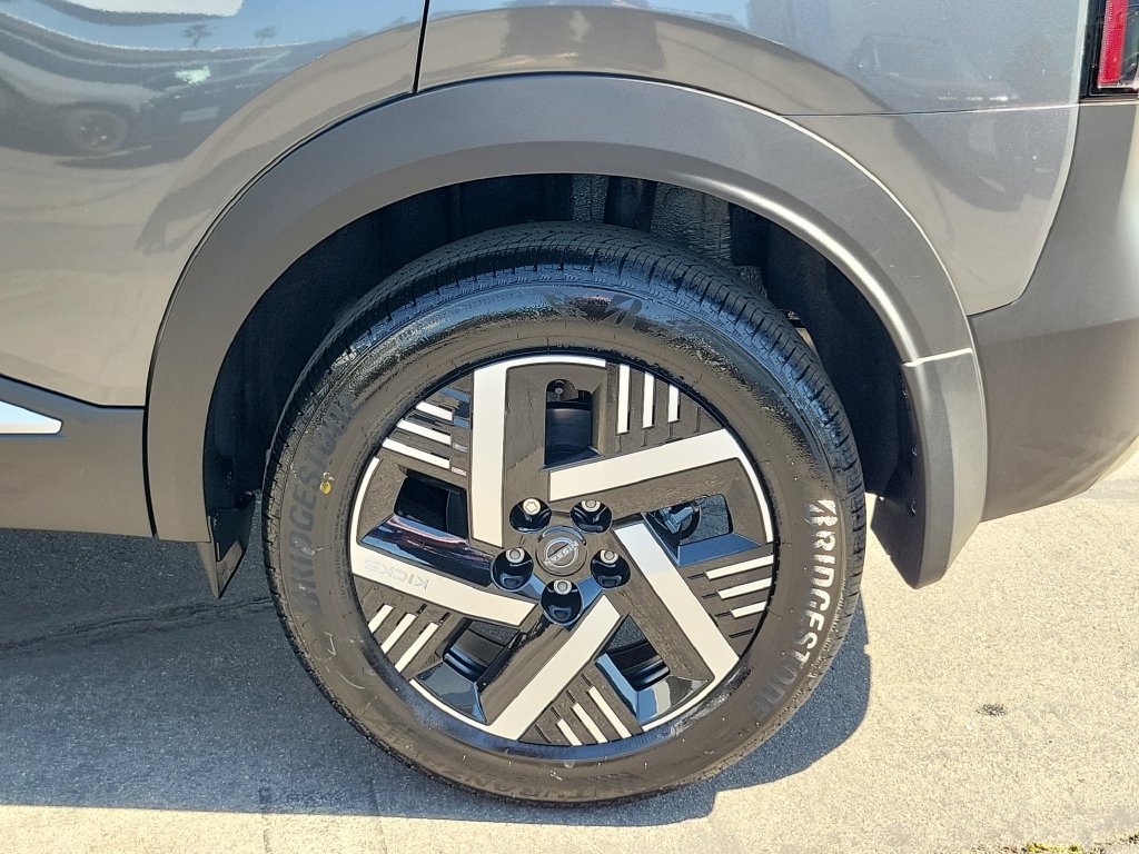 New 2026 Nissan Kicks SV w/ SV Premium Package FWD image 18