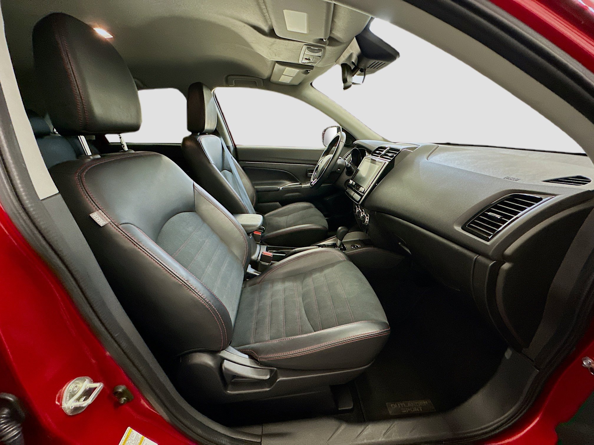Used 2024 Mitsubishi Outlander Sport AWD image 31