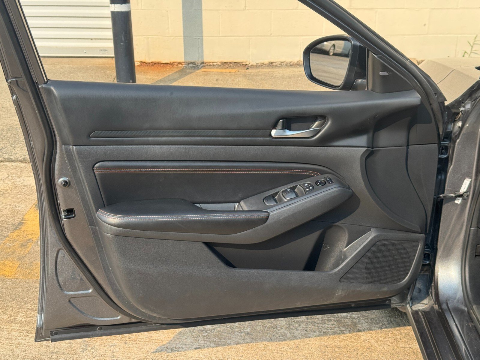 Used 2022 Nissan Altima 2.0 SR FWD image 35