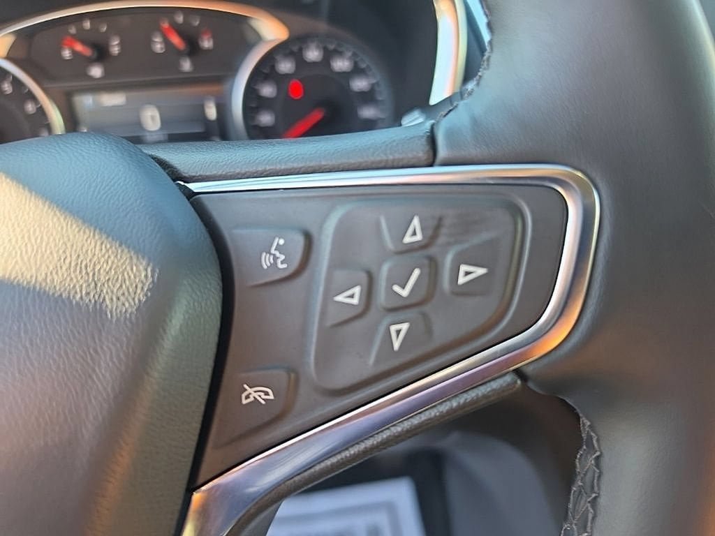 Used 2024 Chevrolet Equinox LT AWD/4WD image 11