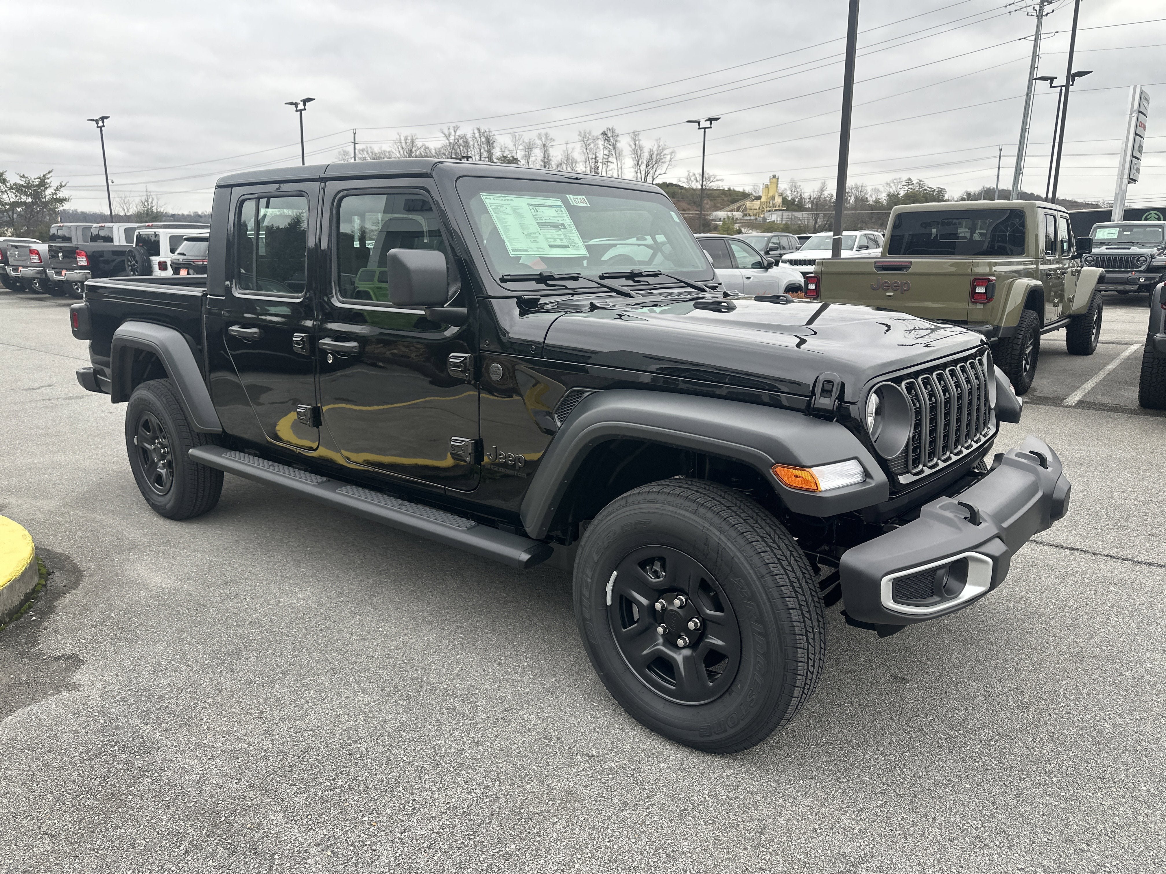 New 2026 Jeep Gladiator Sport AWD/4WD image 5