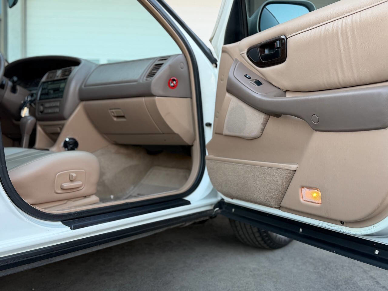 Used 1996 Toyota Avalon XLS image 57