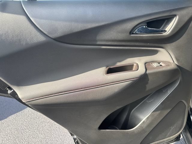 Used 2022 Chevrolet Equinox RS w/ RS Leather Package FWD image 29