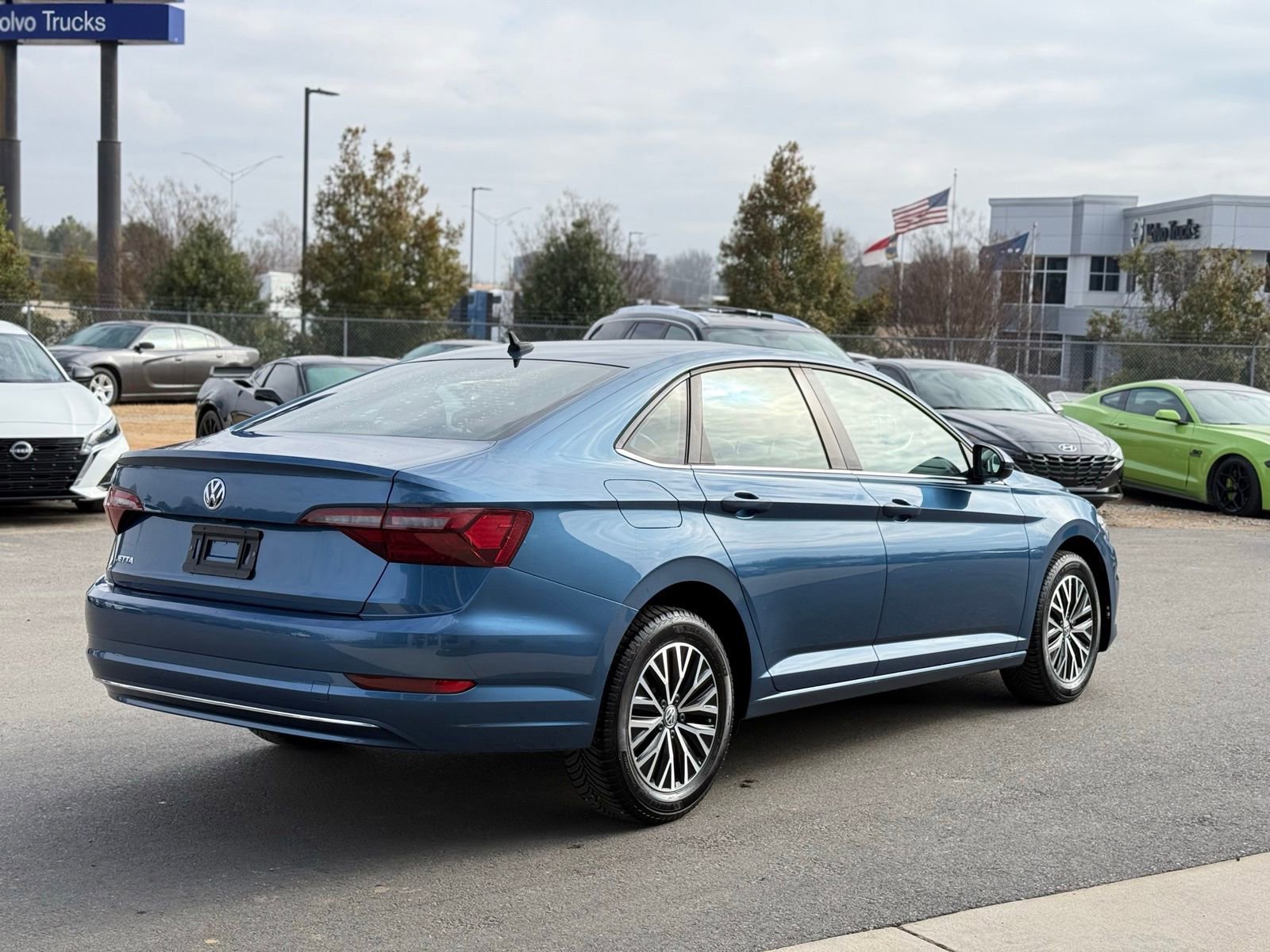Used 2021 Volkswagen Jetta S image 4