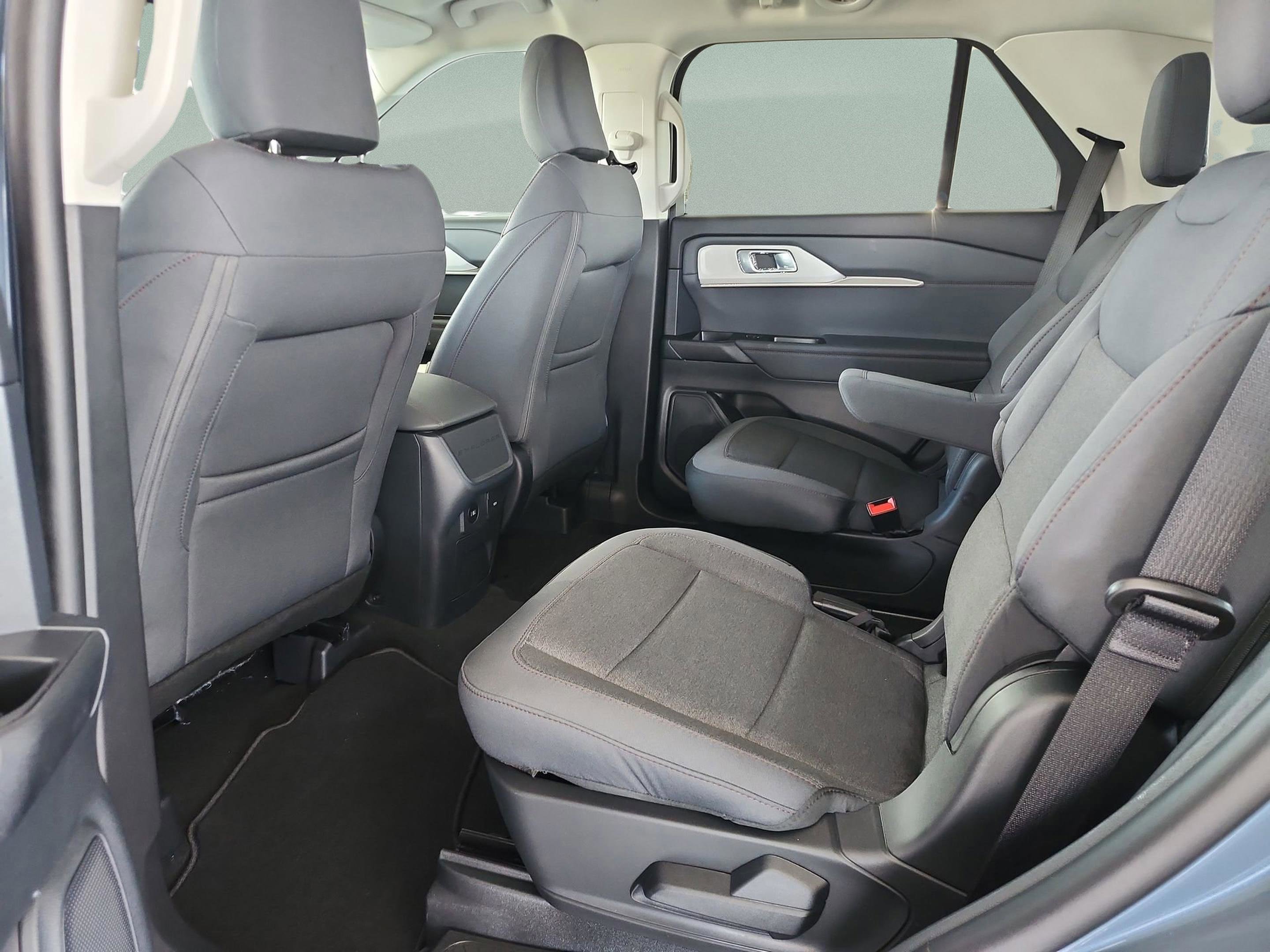 New 2026 Ford Explorer Active image 16