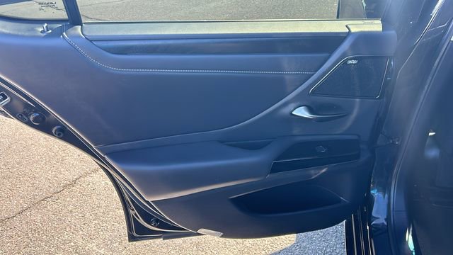 Used 2023 Lexus ES 350 Luxury image 14