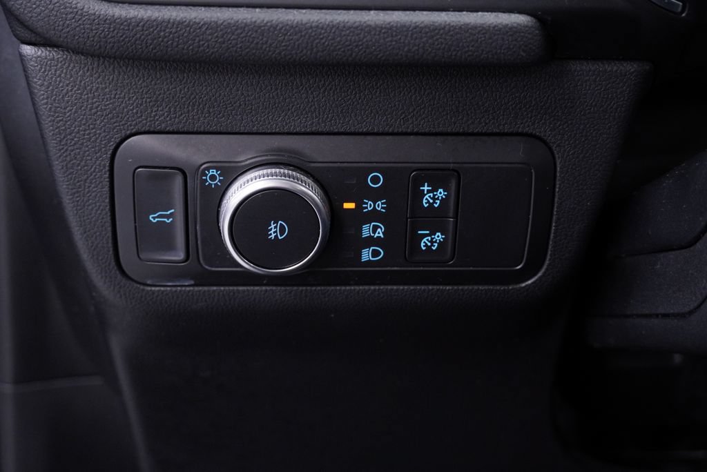 Used 2020 Ford Escape Titanium AWD/4WD image 36