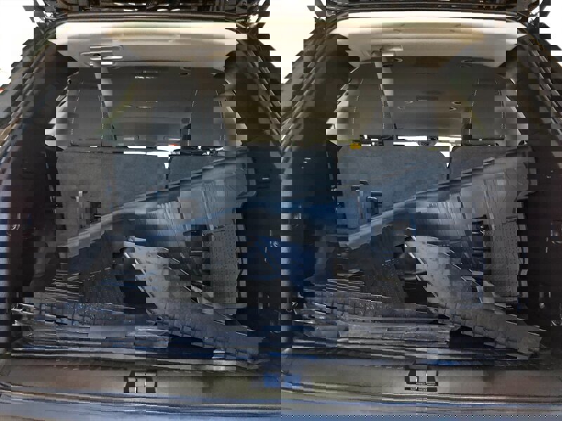 Used 2020 Chevrolet Traverse LT w/ Driver Confidence II Package image 24