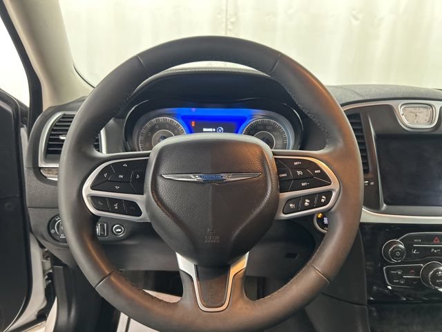Used 2023 Chrysler 300 Touring L w/ Popular Equipment Group AWD/4WD image 11