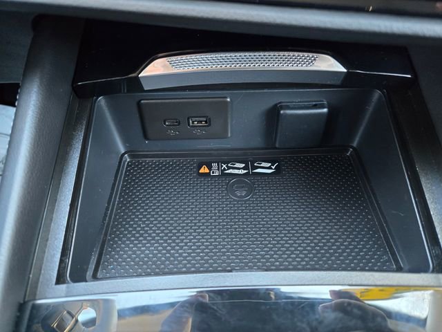 Used 2025 Buick Envision Preferred image 27