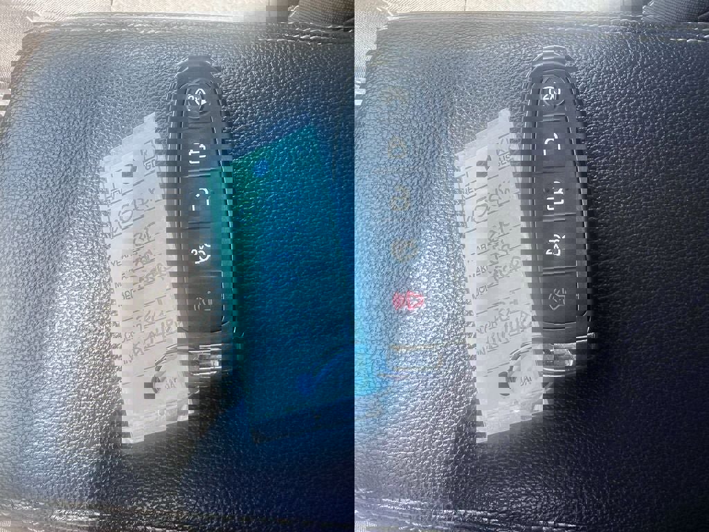 Certified 2019 Ford Escape SE AWD/4WD image 30