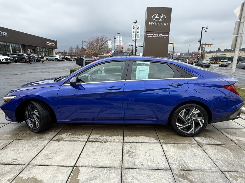 Certified 2025 Hyundai Elantra SEL image 4