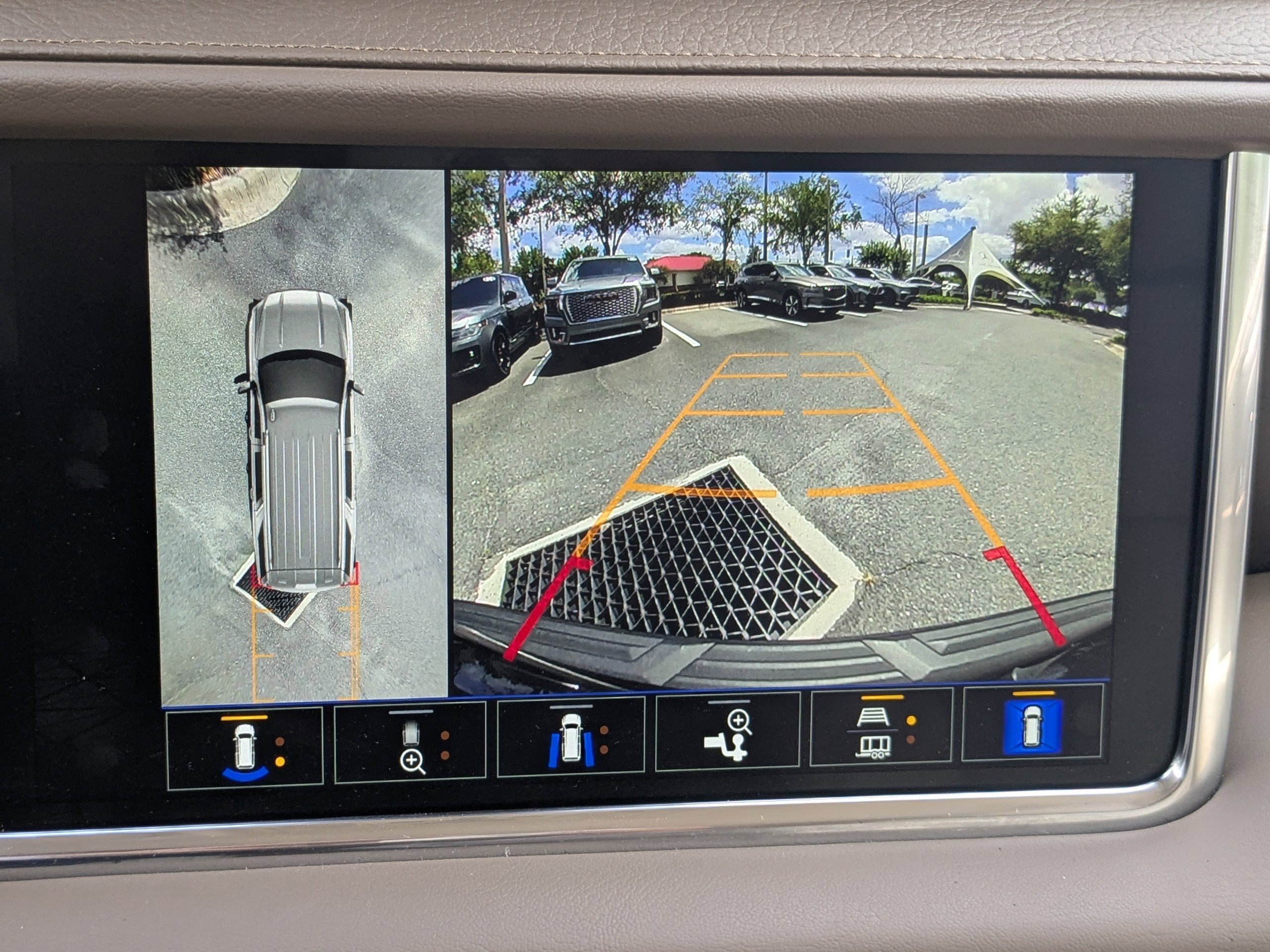 Used 2024 GMC Yukon Denali w/ LPO, Floor Liner Package AWD/4WD image 25