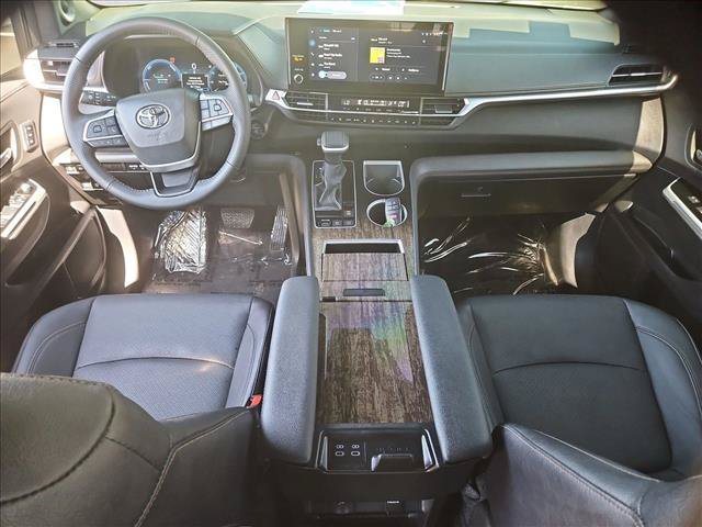 Certified 2026 Toyota Sienna Limited AWD/4WD image 24
