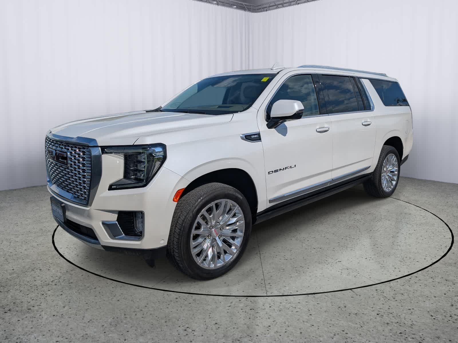 Certified 2024 GMC Yukon XL Denali w/ Advanced Technology Package AWD/4WD image 6