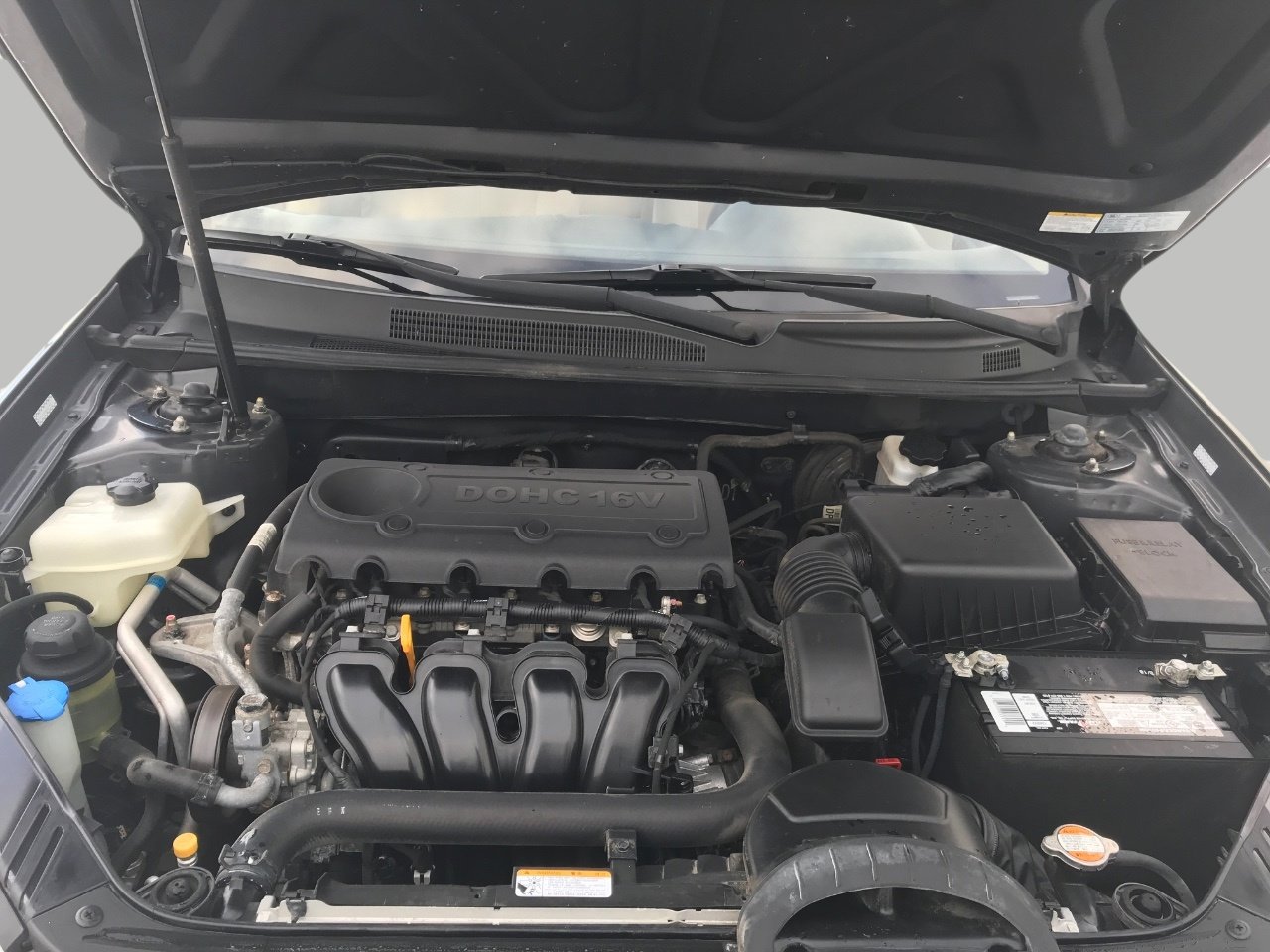 Used 2010 Kia Optima LX image 7