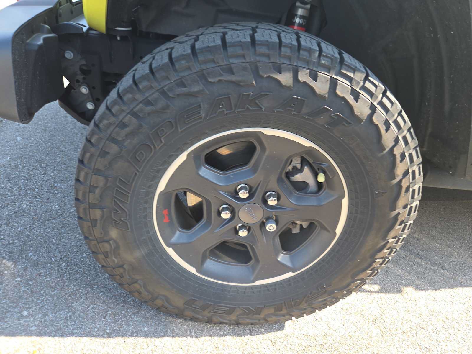 Used 2023 Jeep Gladiator Rubicon w/ Trailer Tow Package AWD/4WD image 9