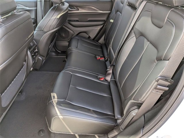 New 2025 Jeep Grand Cherokee Limited w/ Black Appearance Package image 25