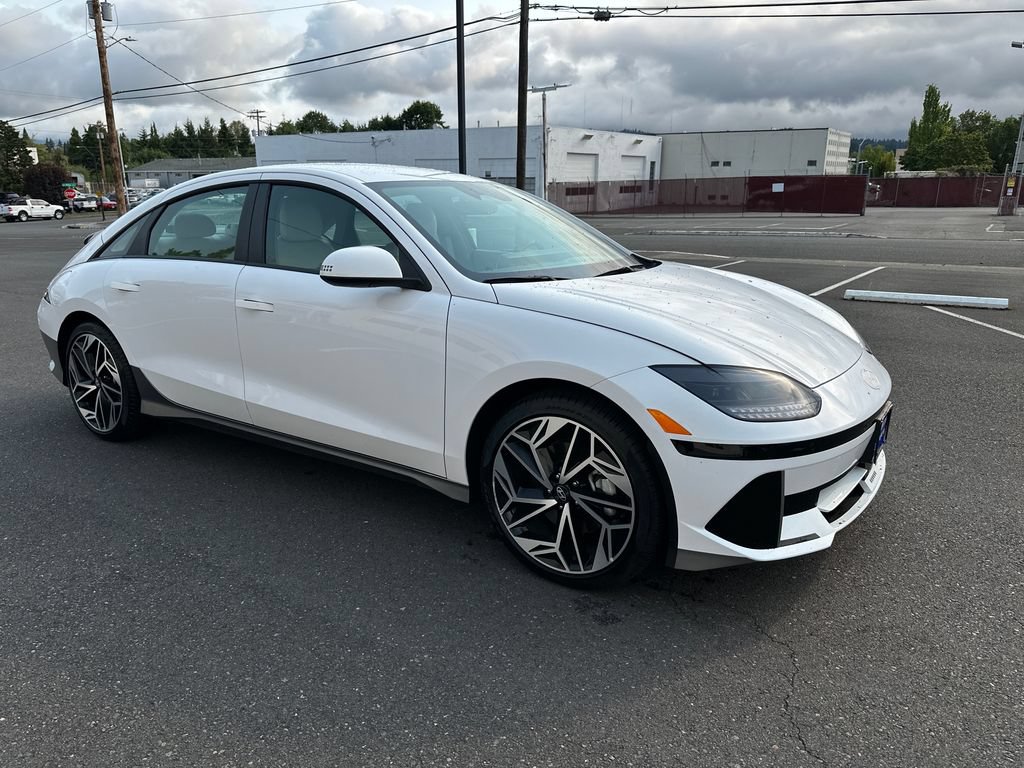 Certified 2025 Hyundai Ioniq 6 SEL AWD/4WD image 8