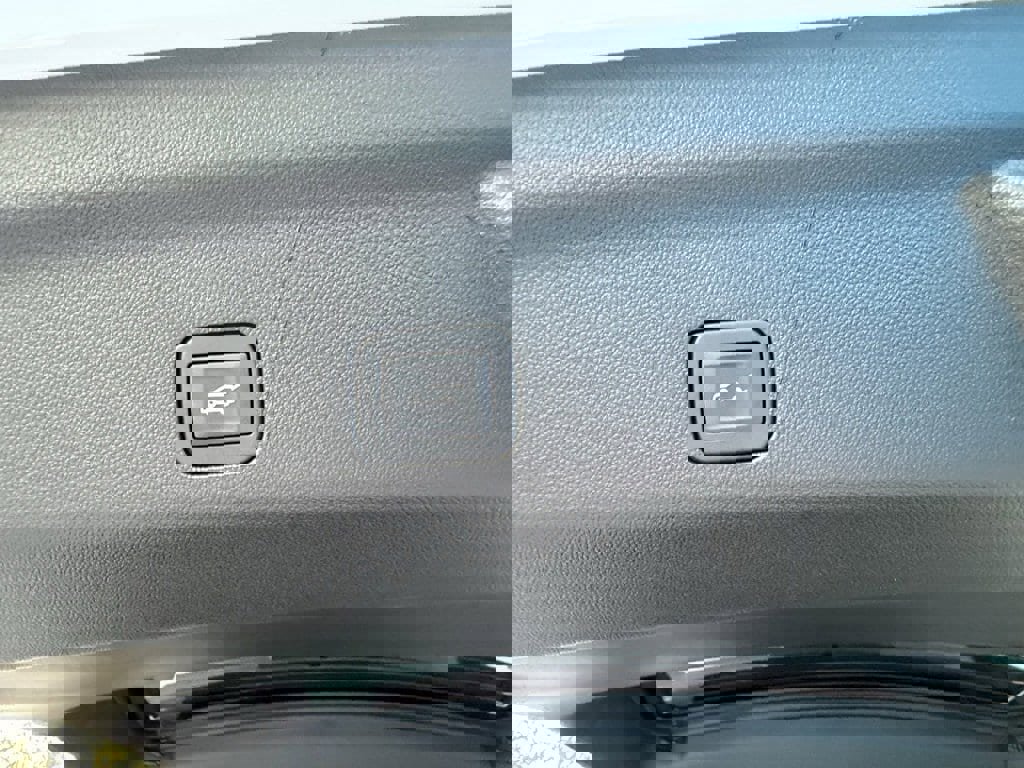 New 2026 Chevrolet Suburban LT w/ LPO, Dark Essentials Package image 42