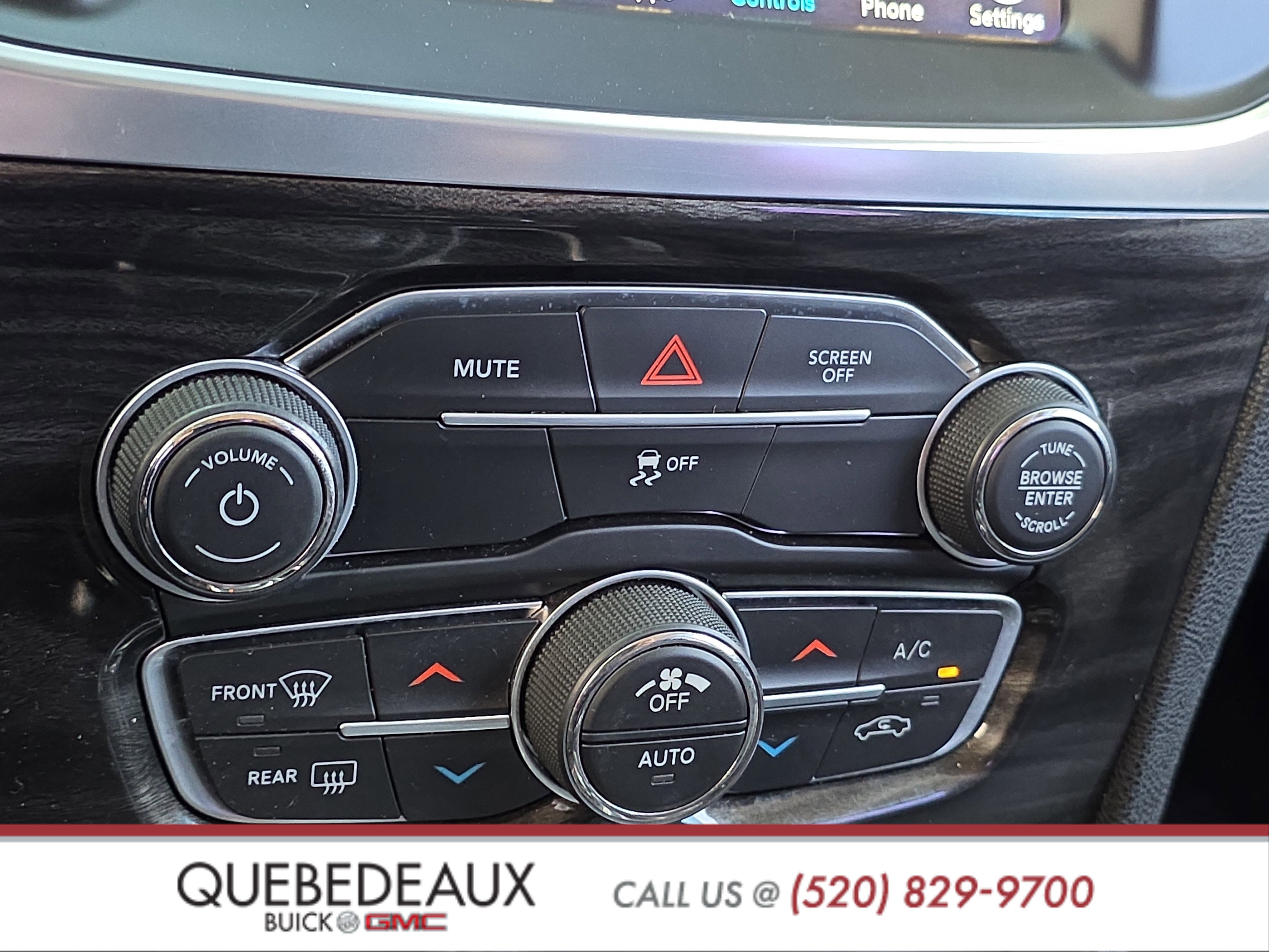 Used 2017 Chrysler 300 Limited RWD image 20