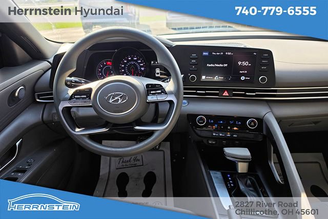 Used 2023 Hyundai Elantra SEL FWD image 6