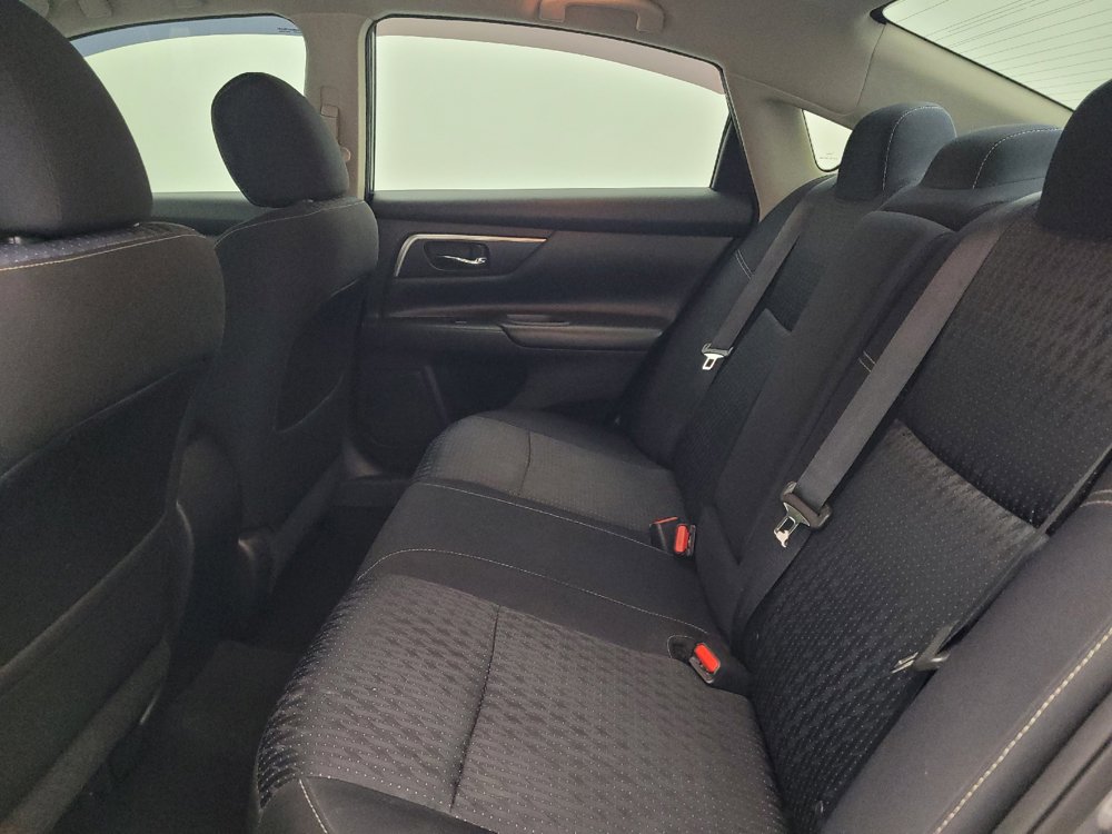 Used 2016 Nissan Altima 2.5 SV FWD image 18