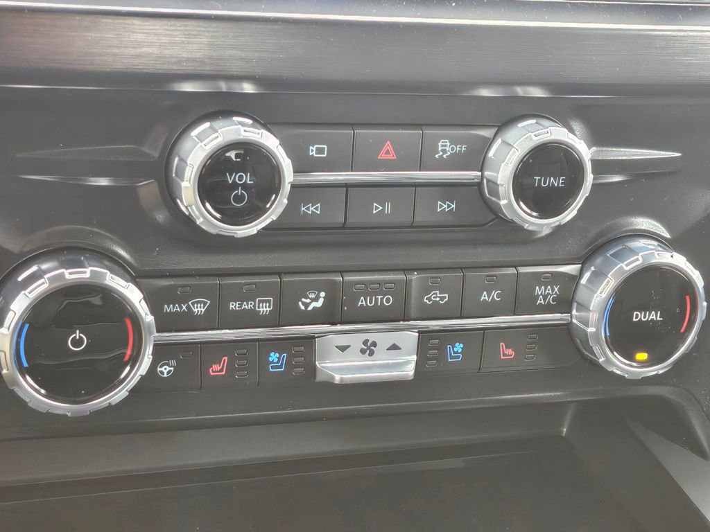 New 2026 Ford F250 Lariat w/ FX4 Off-Road Package image 18