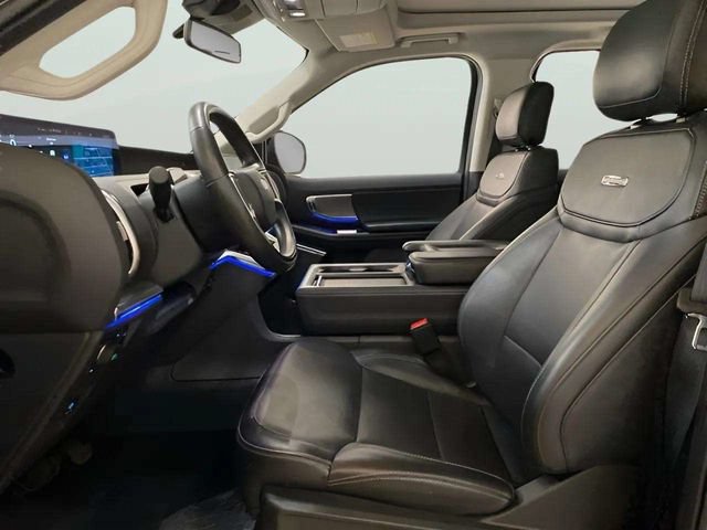 Used 2025 Ford Expedition Max Platinum AWD/4WD image 20
