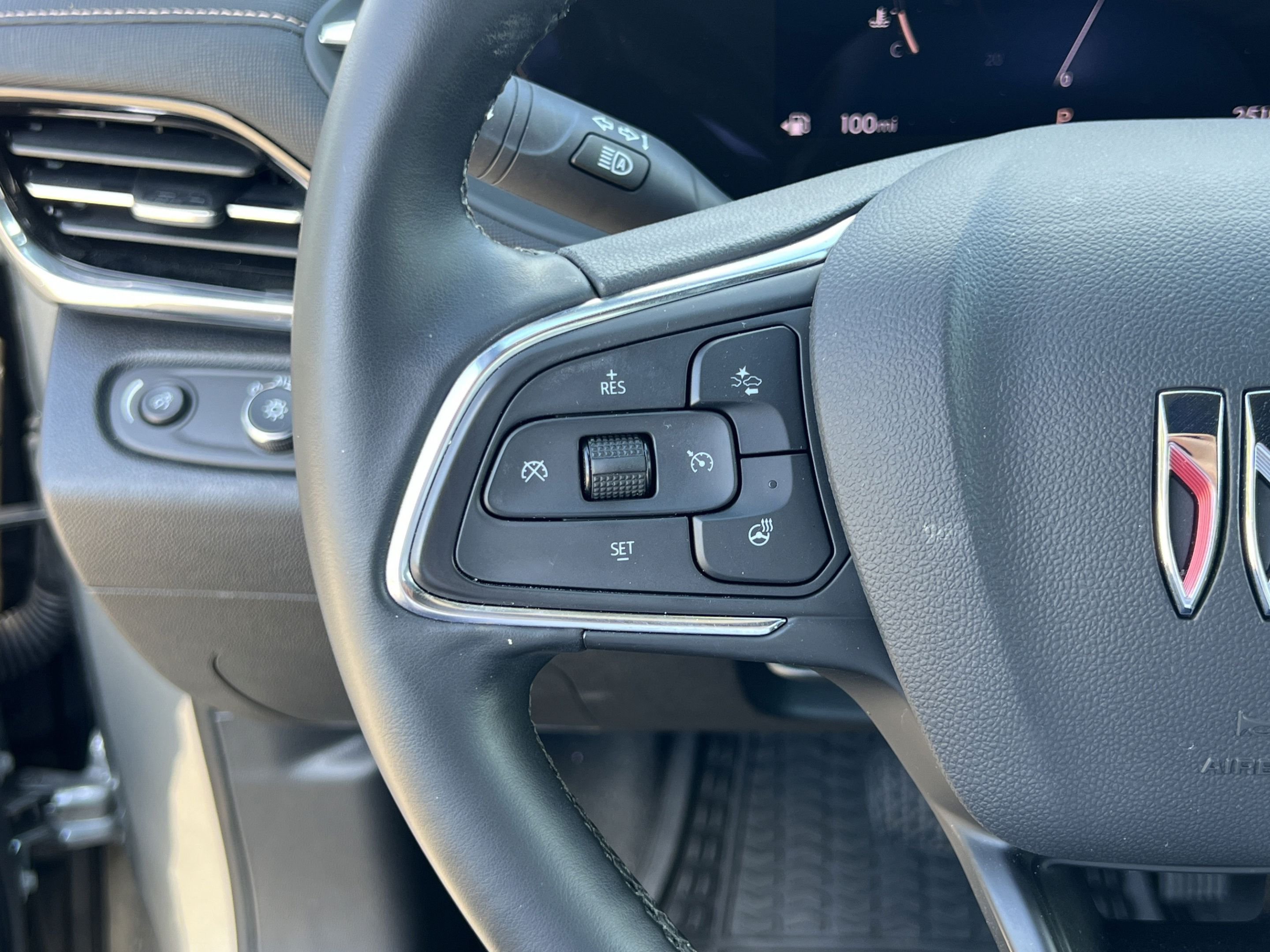 Used 2025 Buick Envista Avenir FWD image 14