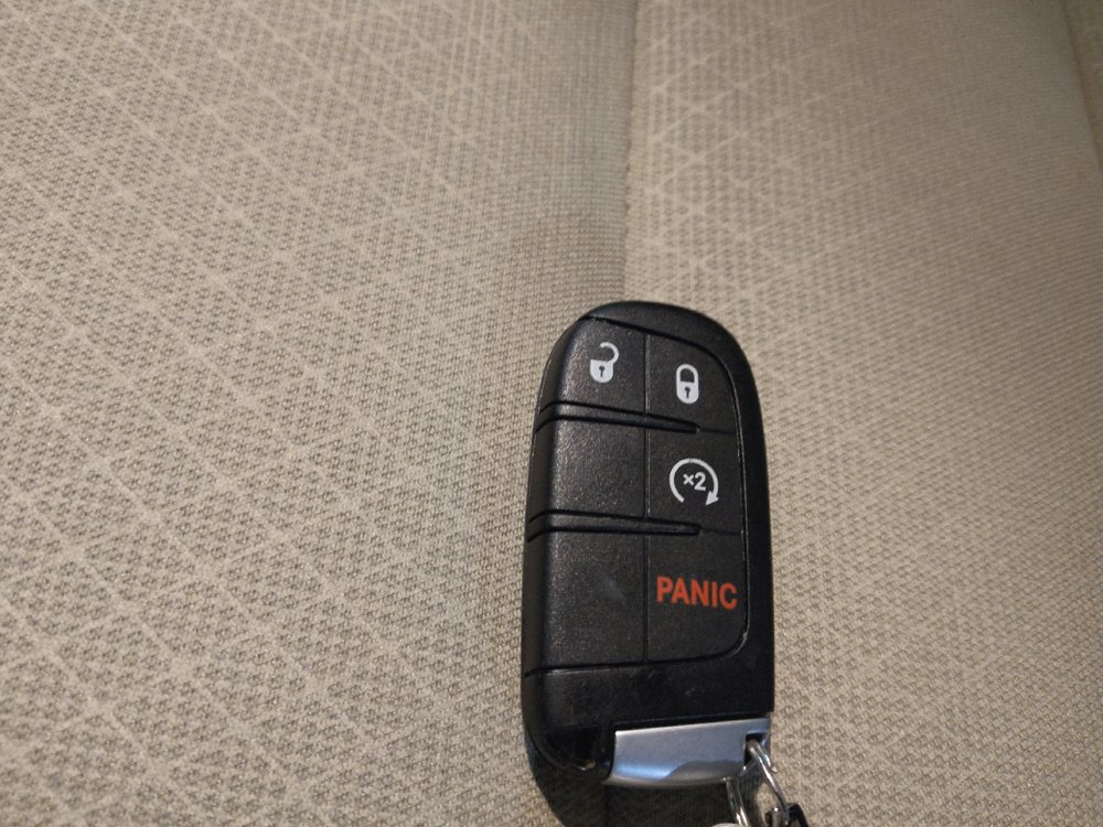 Used 2019 Jeep Grand Cherokee Laredo AWD/4WD image 32