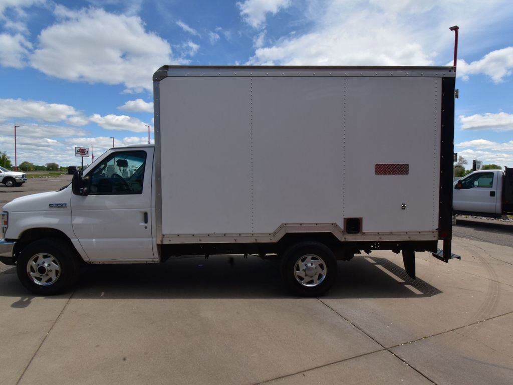 Used 2019 Ford E-350 and Econoline 350 Super Duty w/ Power Windows & Locks Group RWD image 10