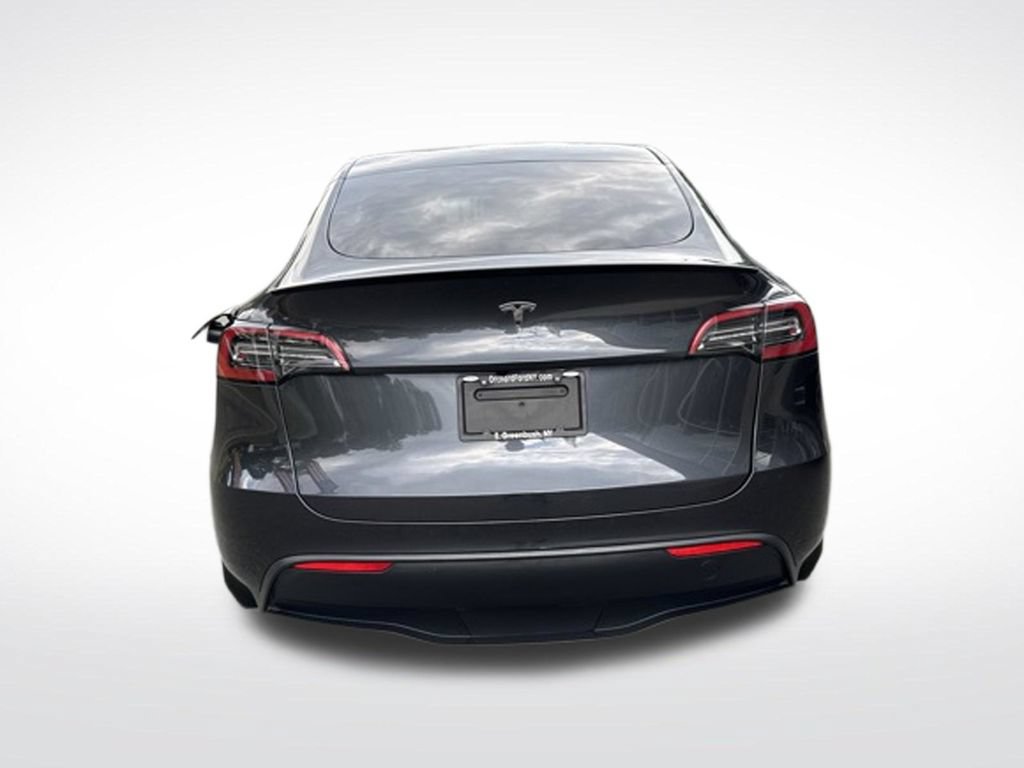Used 2024 Tesla Model Y 2WD image 7
